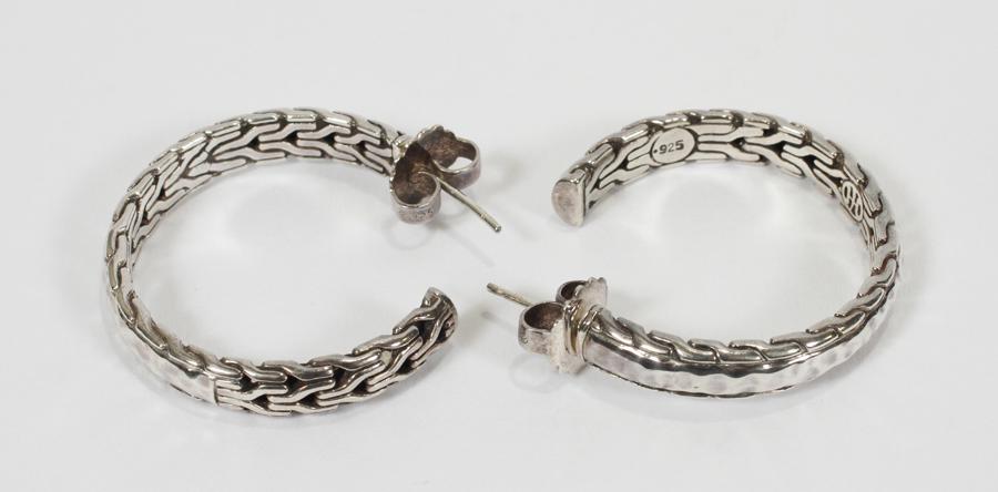 JOHN HARDY STERLING SILVER EARRINGS: JOHN HARDY STERLING SILVER EARRINGS, W .25", DIA 1 3/8", T.W. 0.49 OZT A pair of John Hardy sterling silver hoop earrings. Total weight: 0.49 troy ounces.