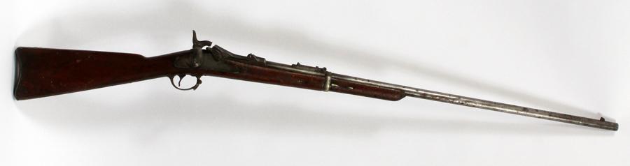 U.S.SPRINGFIELD MODEL 1884 PERCUSSION CAP RIFLE: U.S.SPRINGFIELD, MODEL 1884, PERCUSSION CAP RIFLE, L 35" BBL, SERIAL #30510 52" L. O/A.. A U.S. Springfield percussion.cap rifle. Having a 36" barrel, 52" O/A. An engraved Eagle on the lock plate, Wal