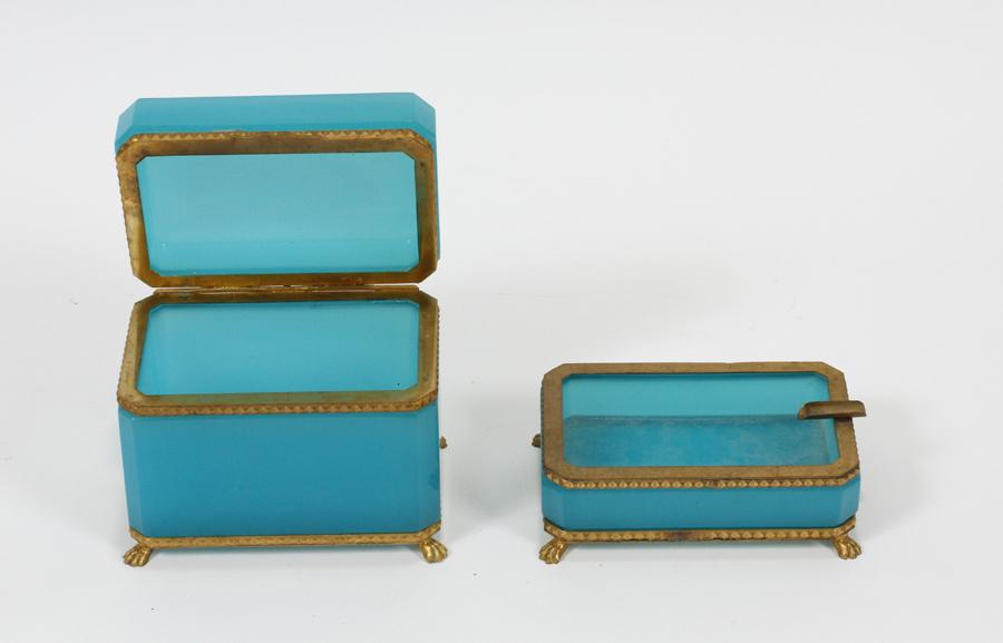 BLUE OPALINE GLASS JEWEL BOX & ASHTRAY, 2 PCS.: BLUE OPALINE GLASS JEWEL BOX & ASHTRAY, 2 PCS. H 4.5", W 5" Blue opaline glass jewel box & ashtray, 2 pcs. H 4.5", W 5"