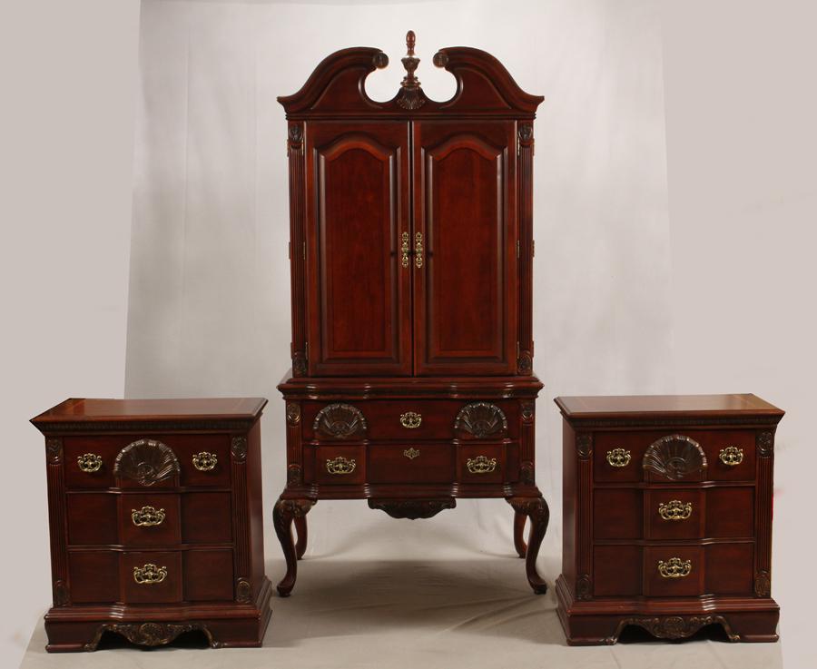 Kathy Ireland Mahogany Carved Bedroom Set