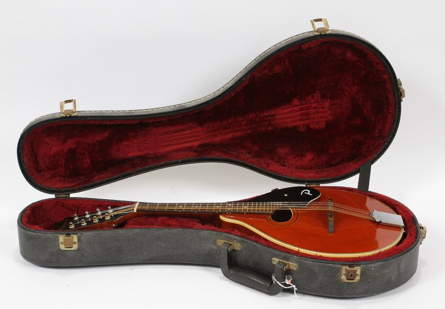 PALMER, MODEL P-3W, FLAT BACK, 8-STRING MANDOLIN: PALMER, MODEL P-3W, FLAT BACK, 8-STRING MANDOLIN, L 26" A Palmer P-3W 8-string mandolin. With Nato wood back, front and sides. A rosewood fingerboard and having 10 clear nickel frets with 24 total. Pe