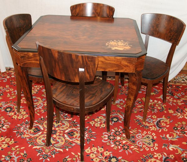 LAMINATED WOOD FINISH GAMES TABLE & 4 CHAIRS