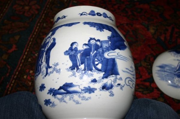 CHINESE PORCELAIN COVERED JAR, H 11", DIA 8" - 3