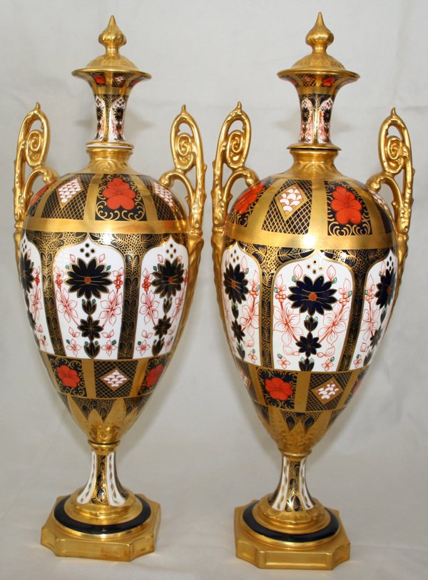 ROYAL CROWN DERBY 'IMARI'PAINTED COVERED URNS