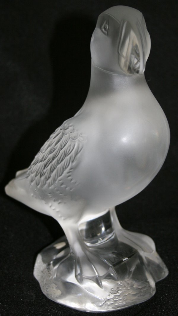 LALIQUE CRYSTAL FIGURE OF A PUFFIN, H 7 3/4"