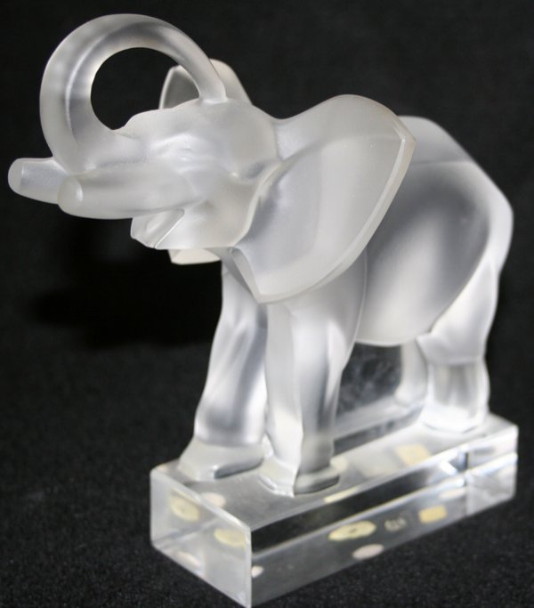 LALIQUE CRYSTAL ELEPHANT, H 6", L 6"