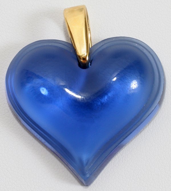 LALIQUE BLUE GLASS HEART FORM PENDANT