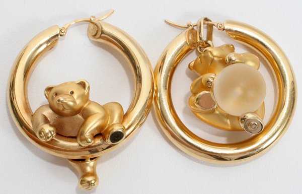 18KT YELLOW GOLD HOOP EARRINGS WITH BEARS