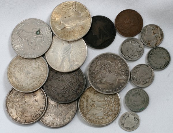 ASSORTMENT OF AMERICAN COINS, 17 PIECES