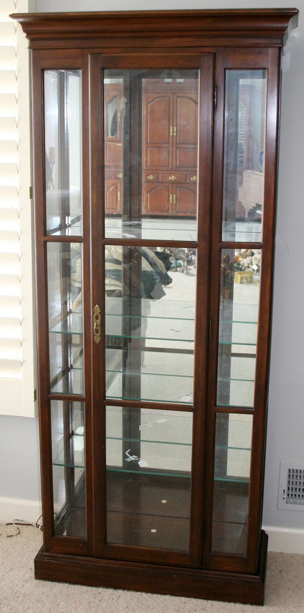 050446 ETHAN ALLEN MAHOGANY & GLASS CURIO