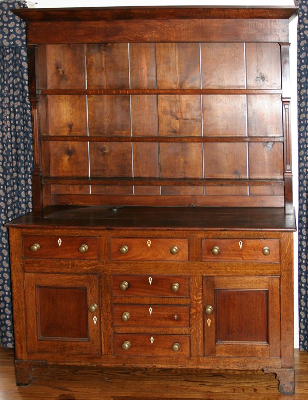 OAK WELSH CUPBOARD, EARLY 19TH C. H 83" W 63"