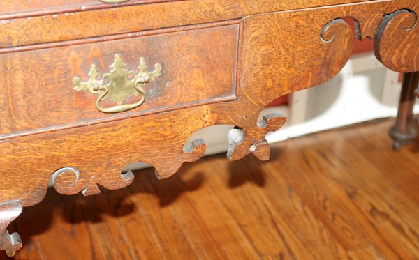 ENGLISH OAK HIGHBOY, 18TH C. H 69", W 44" - 2
