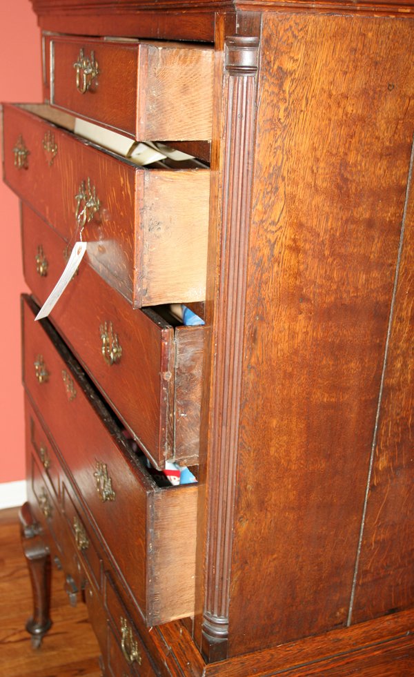ENGLISH OAK HIGHBOY, 18TH C. H 69", W 44" - 4