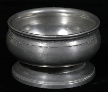 AMERICAN PEWTER SALT DIP, WILLIAM WILL, DIA 2 1: One salt dip having a pedestal base, Dia.2 1/2", no touch marks but similar to sugar bowl. With reeded edge.