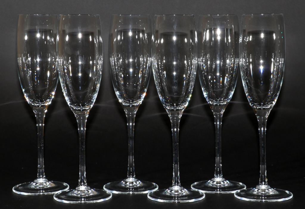 "CRISTAL D'ARQUES'' FRENCH CHAMPAGNE FLUTES: "CRISTAL D'ARQUES'' FRENCH CHAMPAGNE FLUTES, 27 PCS, H 9"A 27-piece collection of Cristal Anques champagne flutes. Property of Robert Schweizer, Ann Arbor.