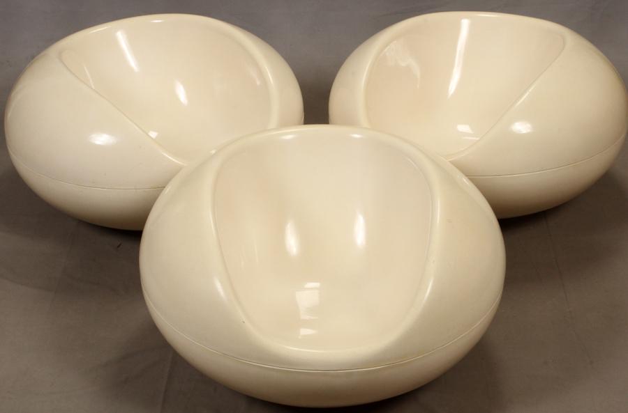 'PASTIL' FIBERGLASS CHAIRS, EERO AARNIO FOR ASKO: 'PASTIL' FIBERGLASS CHAIRS, EERO AARNIO FOR ASKO, 1968, 3 PCSInternational Design award A.I.D. in 1968. Ergonomics and rocking ability. Pastil Chair designed by Eero Aarnio in 1963 produced by Asko Fi