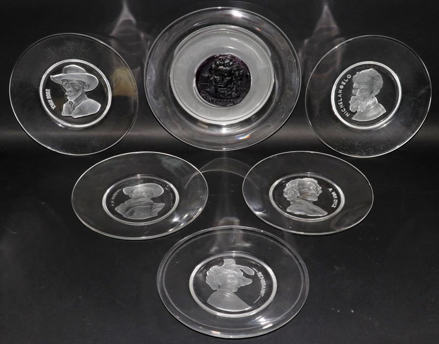 DAUM & VAL ST LAMBERT FAMOUS ARTIST CRYSTAL PLATES: DAUM & VAL ST LAMBERT FAMOUS ARTIST CRYSTAL PLATES, SIX DIA 9", 8" ONE Daum crystal limited edition 9.7'' plate having applied purple medallion with Beethoven portrait. Also three Val St Lambert cryst