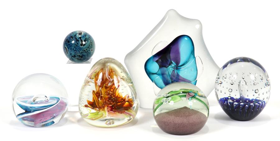 ART GLASS PAPERWEIGHTS, FEAT. ORIENT & FLUME: ART GLASS PAPERWEIGHTS, FEAT. ORIENT & FLUME, 6 PCS, H 2"-6.5"A collection of six art glass paperweights. Signatures include "Orient & Flume," "Eickholt," "C. Sullivan," and "Selkirk Glass" (Scotland)