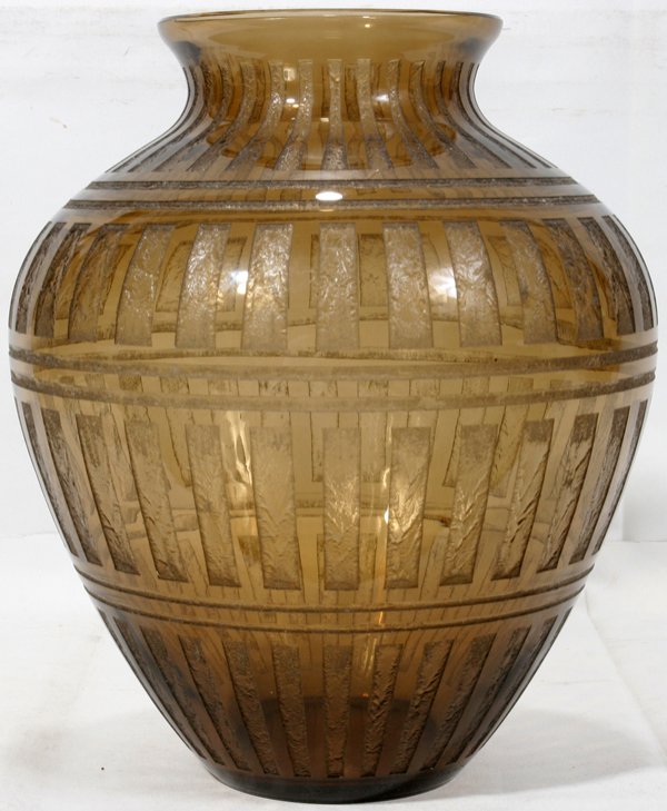 DAUM NANCY ETCHED GLASS VASE, 1920-1960