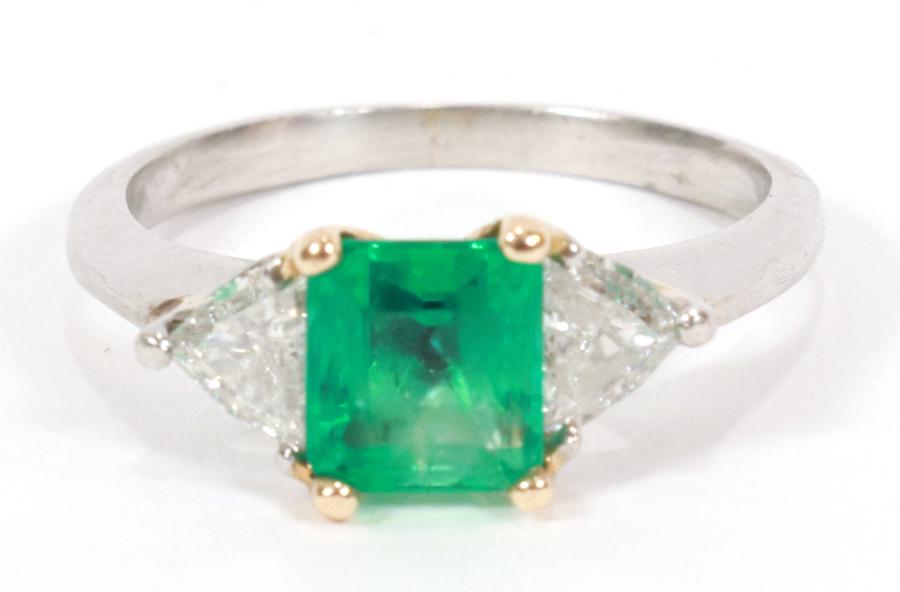 EMERALD & DIAMOND, GOLD, RING SIZE 6, TW. 4.8 GR. (1 of 3)