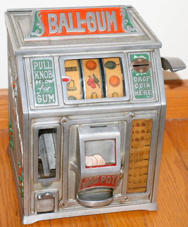 BALL GUM CO. 1-CENT BUBBLE GUM SLOT MACHINE: BALL GUM CO. 1-CENT BUBBLE GUM SLOT MACHINE, H 11 1/2", W 9", D 9 1/2":