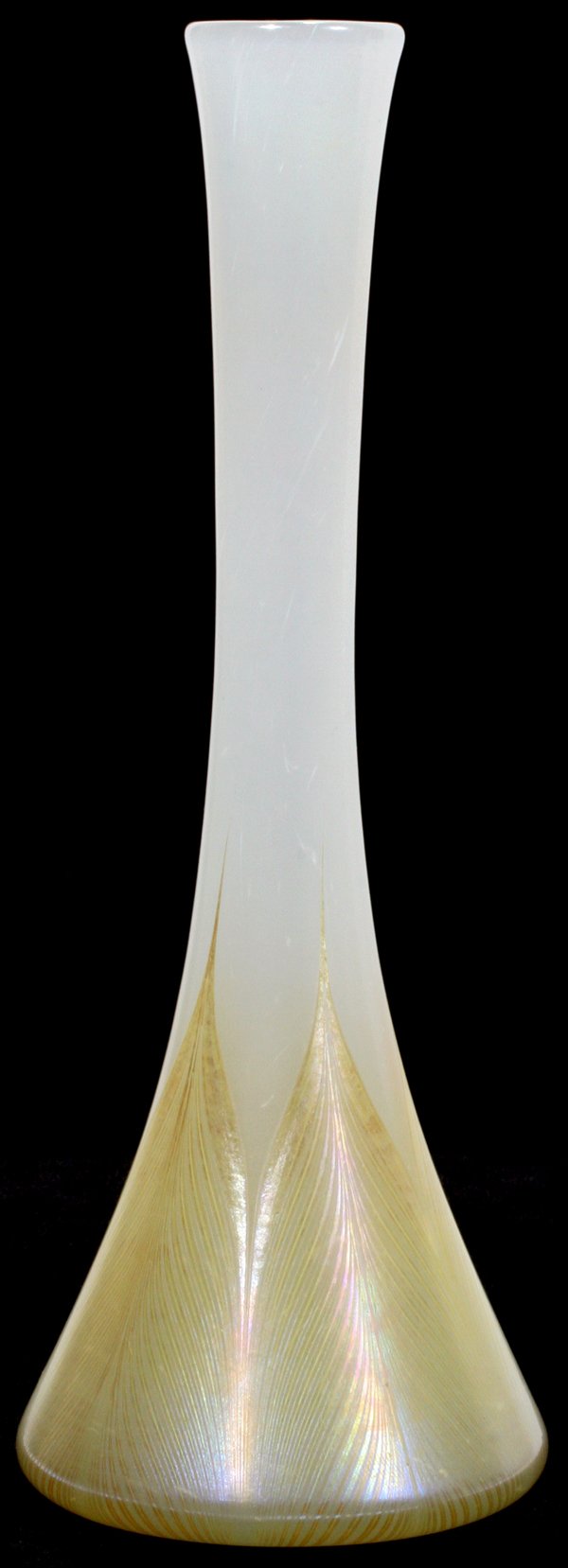 LC TIFFANY WHITE FAVRILE GLASS VASE, C. 1893