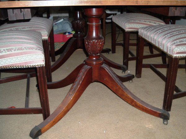 BERKEY & GAY MAHOGANY DINING SET, NINE PIECES - 6