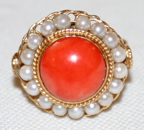 YELLOW GOLD, CORAL & SEED PEARL RING