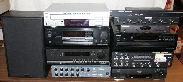 BOSE, ONKYO, RCA SURROUND SOUND SYSTEM: BOSE, ONKYO, RCA SURROUND SOUND SYSTEM, LATE 20 TH C, 12+ PCS.:includes a Onkyo 6 disk changer; RCA MP3 player; Harman/Kardon receiver; Onkyo receiver; Model GTE 100 amplifier; Grommes Prescision DVD,
