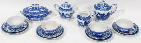 JAPANESE 'BLUE WILLOW' TOY TEA SET, C. 1910: "JAPANESE 'BLUE WILLOW' TOY TEA SET, C. 1910, 15 PIECES:Made in Japan, in the original box. Complete set includes a teapot, sugar, creamer, 4 cups, 4 saucers, 4 plates." (rev.20081008)