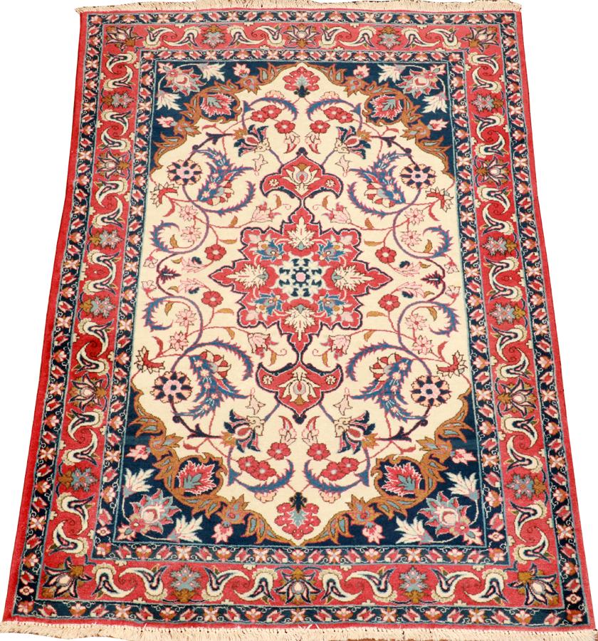 PERSIAN ISFAHAN WOOL CARPET, C. 1990 (1 of 4)