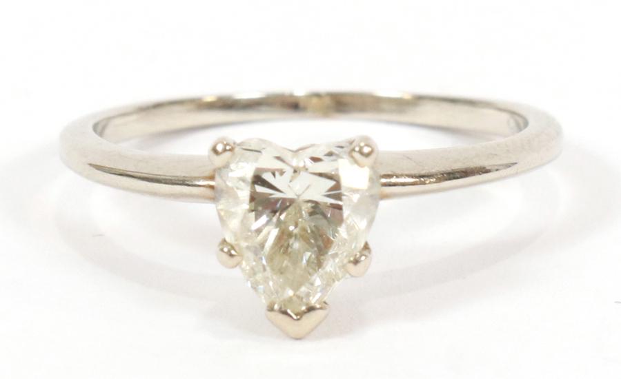 HEART SHAPED DIAMOND, 14 KT WHITE GOLD, RING (1 of 4)