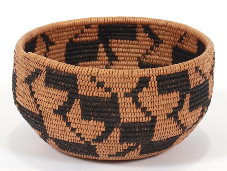 NATIVE AMERICAN MAIDU BOWL C. 1910 H 2.7" DIA 5" (1 of 3)