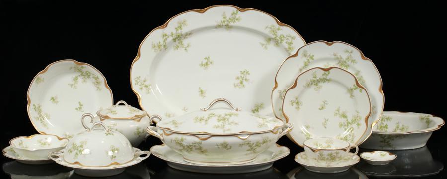HAVILAND LIMOGES PORCELAIN DINNER SERVICE, C 1930 (1 of 7)