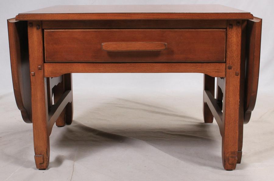 BERNHARDT FURNITURE CO. COCKTAIL TABLE (1 of 3)