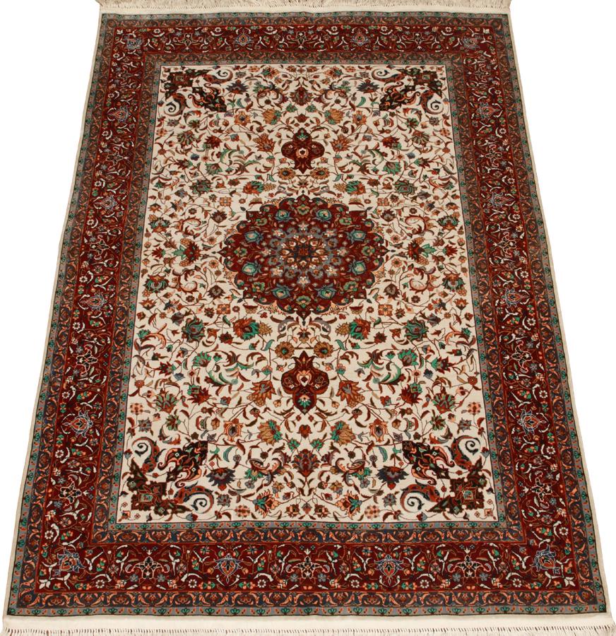 KESHAN PERSIAN SILK AND WOOL ORIENTAL RUG (1 of 5)