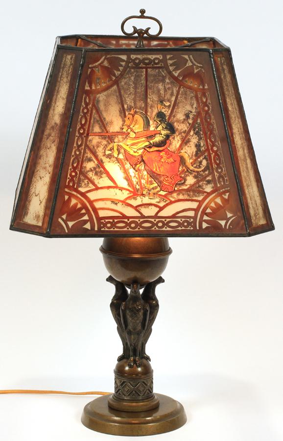 HANDEL REVERSE PAINTED "KNIGHT" LAMP, CIRCA 1910 (1 of 8)