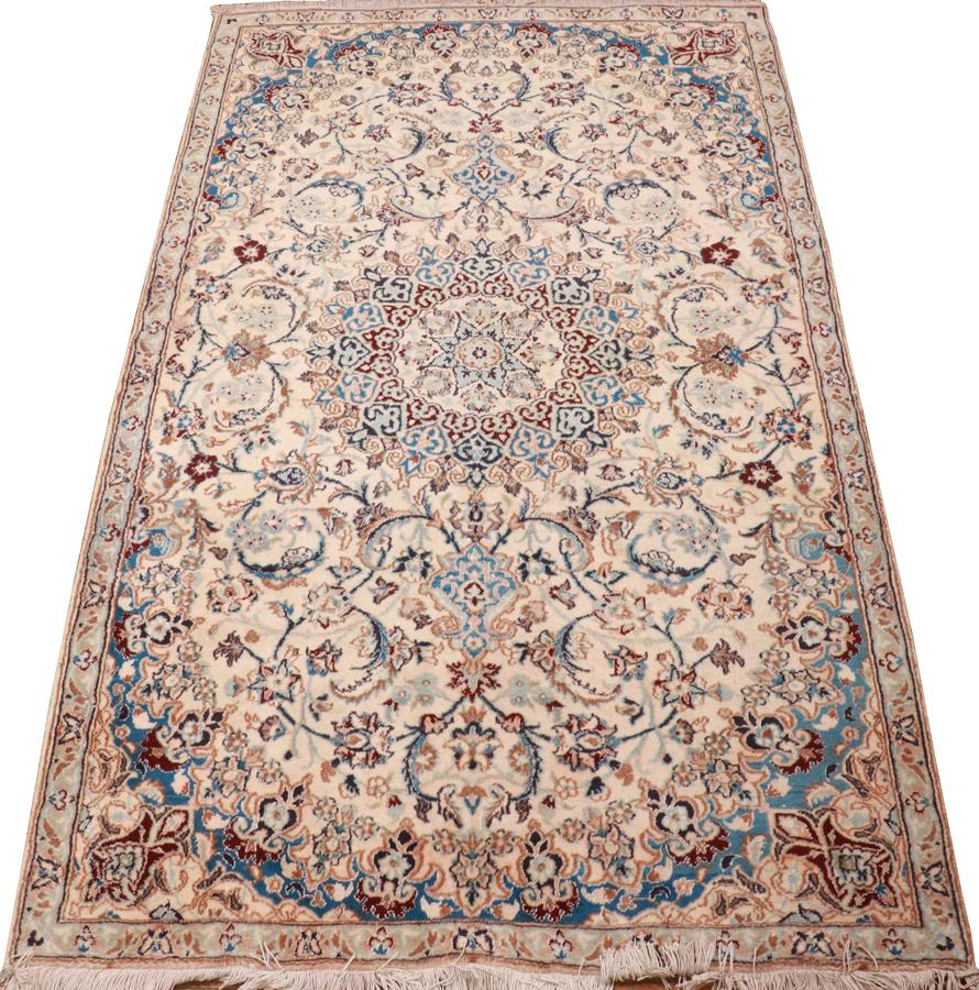 NAIN PERSIAN  ORIENTAL RUG  W 4'8" L 7'10" (1 of 2)