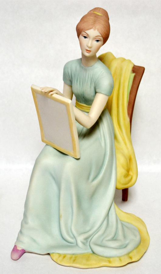 ISPANKY, PORCELAIN FIGURINE, H 10", LADY ARTIST (1 of 4)