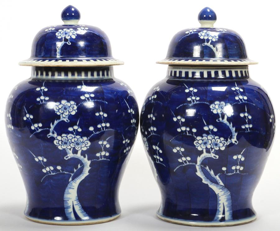 CHINESE BLUE AND WHITE PORCELAIN COVERED JARS (1 of 4)