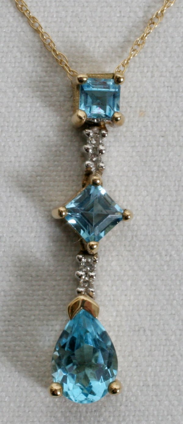 BLUE TOPAZ & 10K YELLOW GOLD PENDANT & CHAIN
