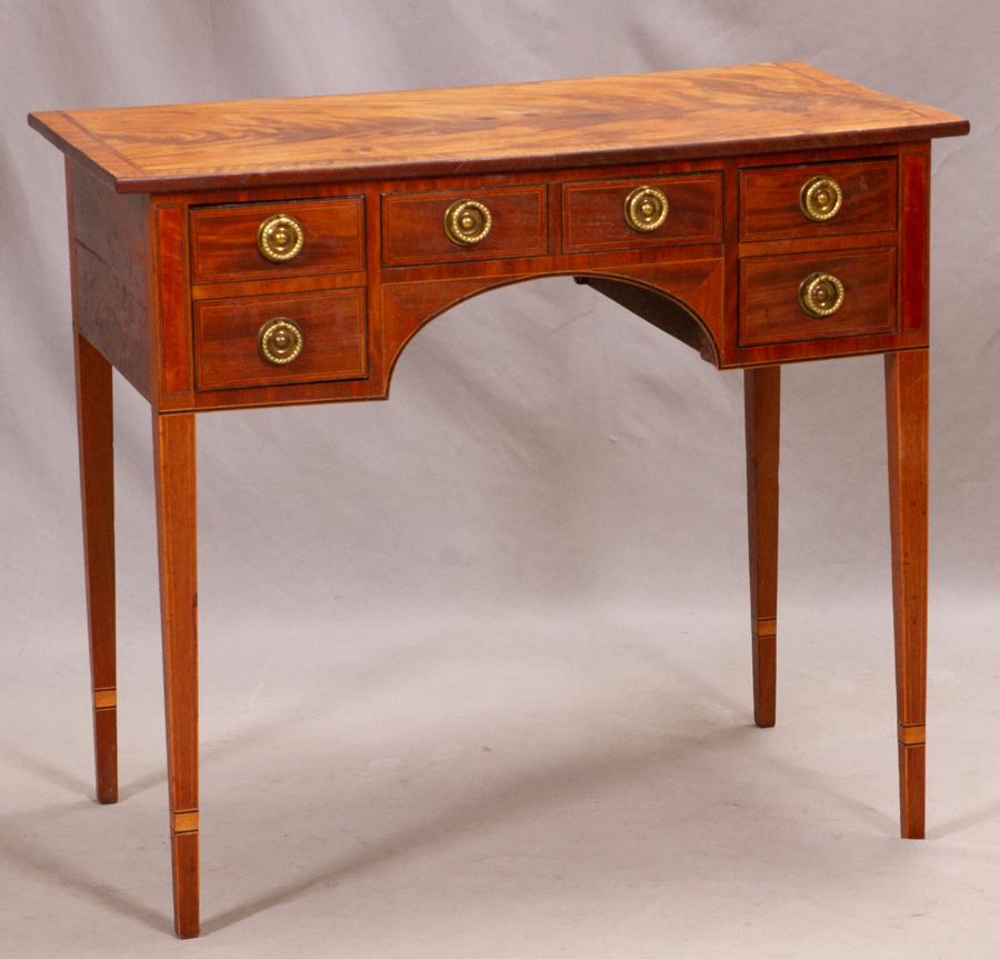 FEDERAL STYLE MAHOGANY SIDE TABLE, 19TH.C. (1 of 3)