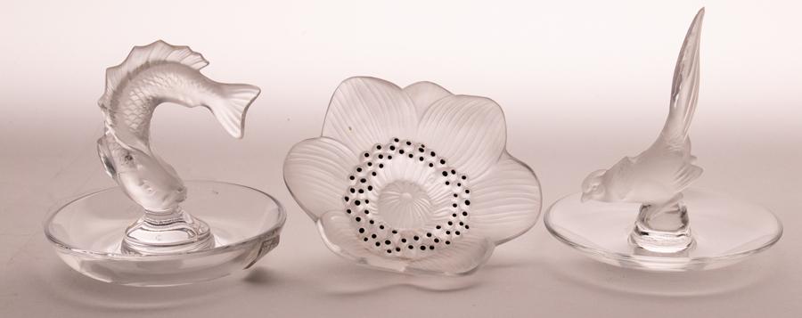 LALIQUE CRYSTAL RING DISHES & 'ANEMONE' FIGURINE (1 of 7)