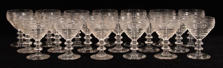 BRYCE CRYSTAL CHAMPAGNES SET OF 20 (1 of 3)