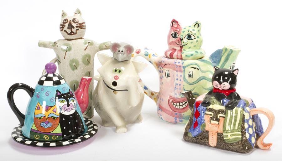 CERAMIC TEAPOTS, CAT THEMES (5) + TRIVET (1 of 1)