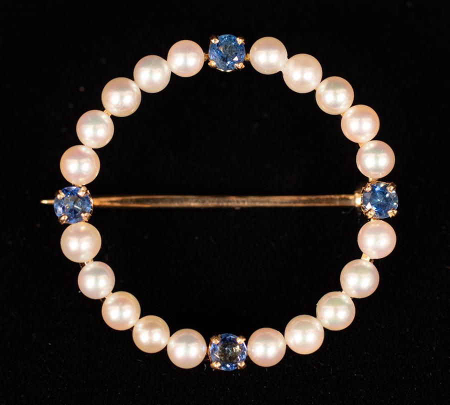 SAPPHIRE AND PEARL CIRCLE BROOCH (1 of 2)