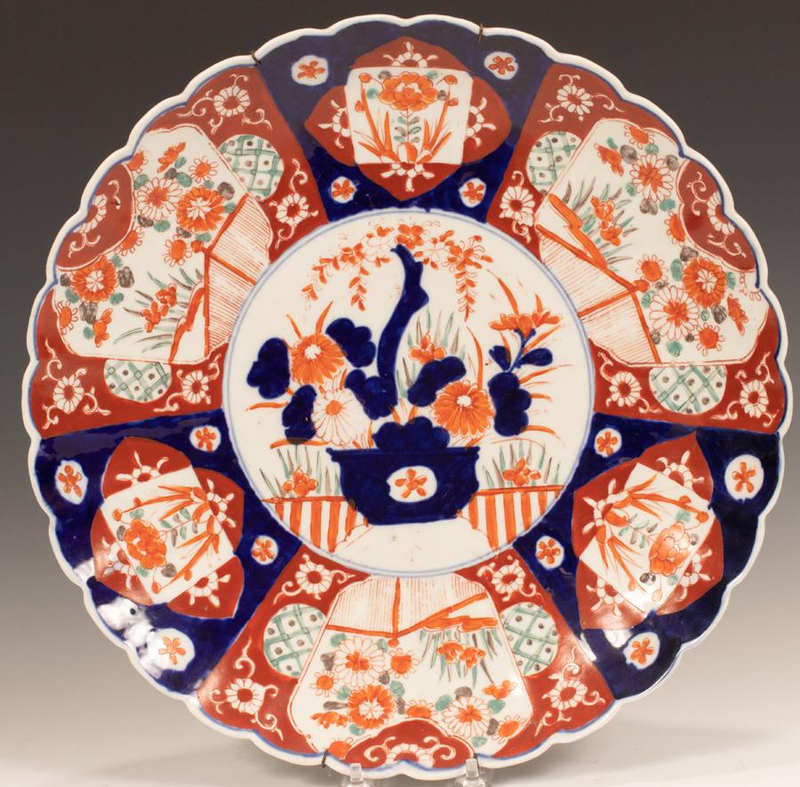 JAPANESE IMARI PORCELAIN CHARGER 19TH.C. DIA 15" (1 of 2)