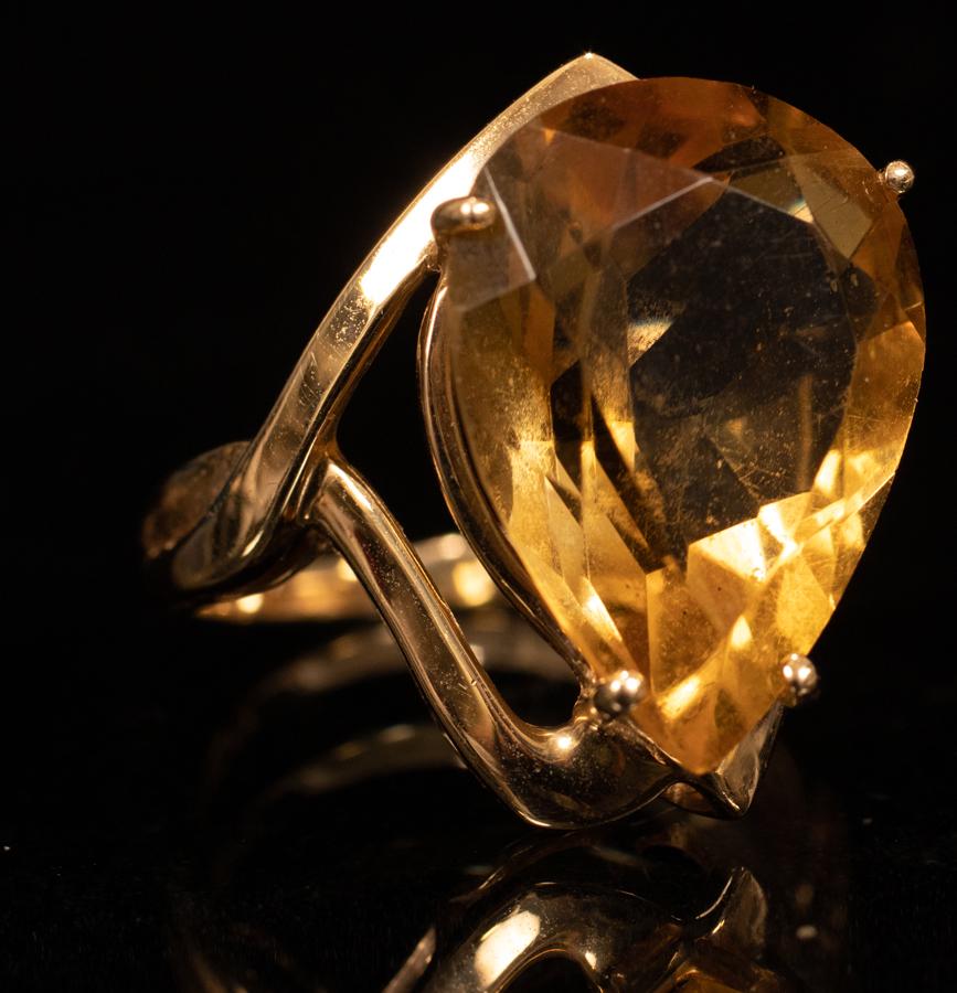14KT YELLOW GOLD, YELLOW TOPAZ RING, SIZE 6 (1 of 3)