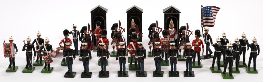 BRITAIN LEAD SOLDIERS, 33 (1 of 7)