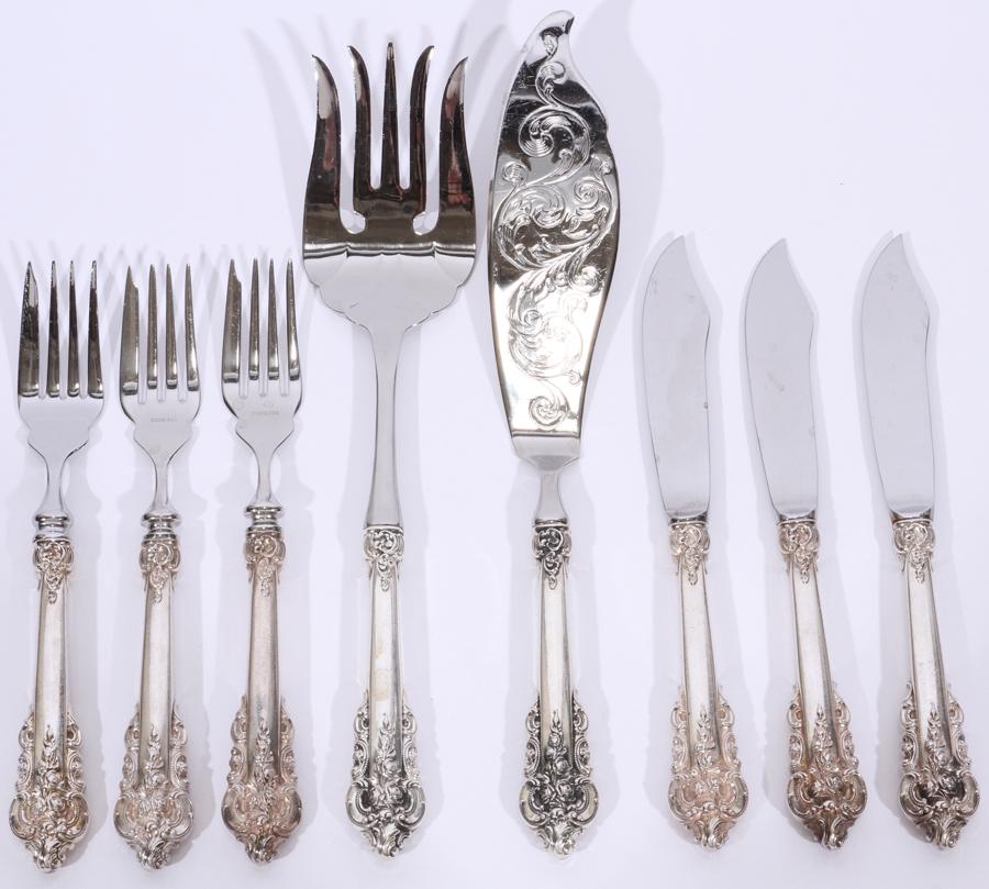 WALLACE 'GRAND BAROQUE' STERLING HANDLED FISH SET (1 of 6)